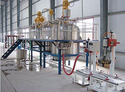 半自动涂料灌装机在油漆生产中的应用